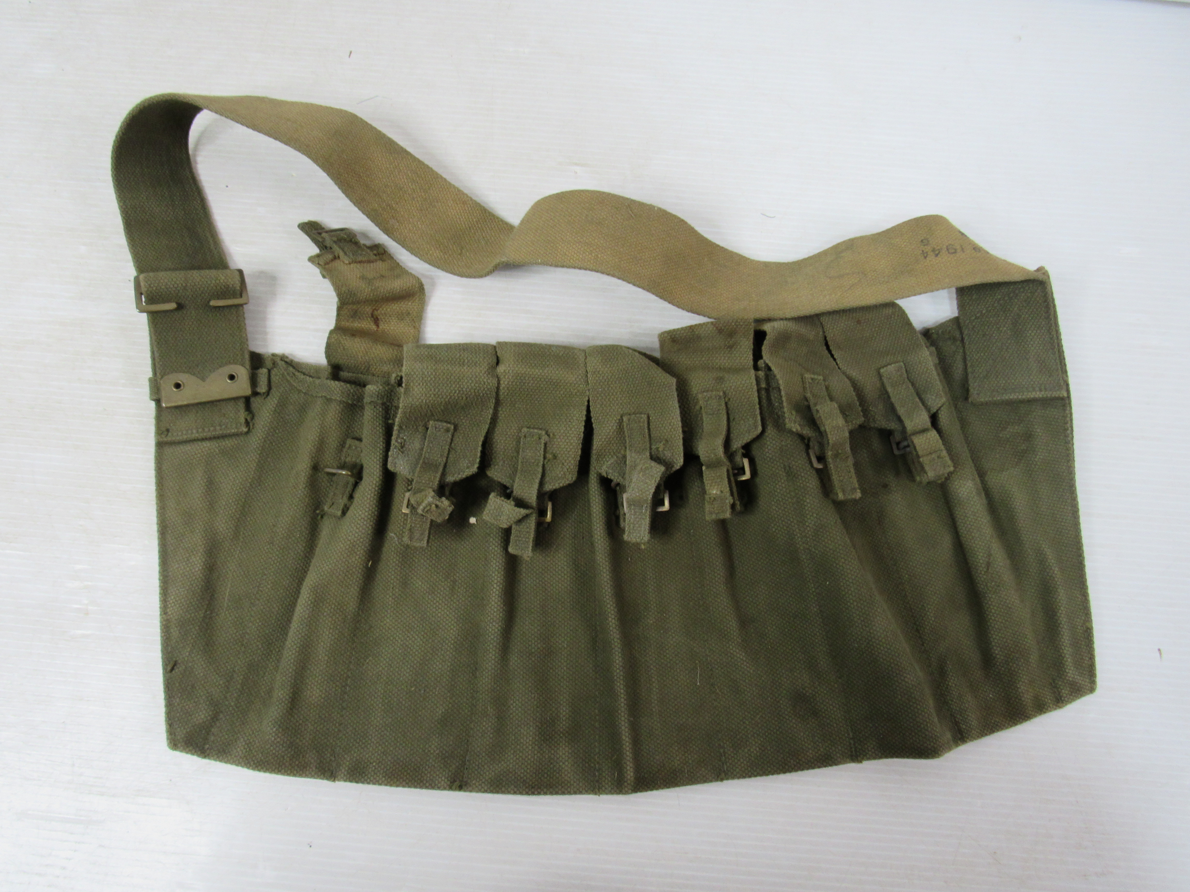 【実物】WW2 1944年製 イギリス軍 ステンガン 7連空挺バンダリア